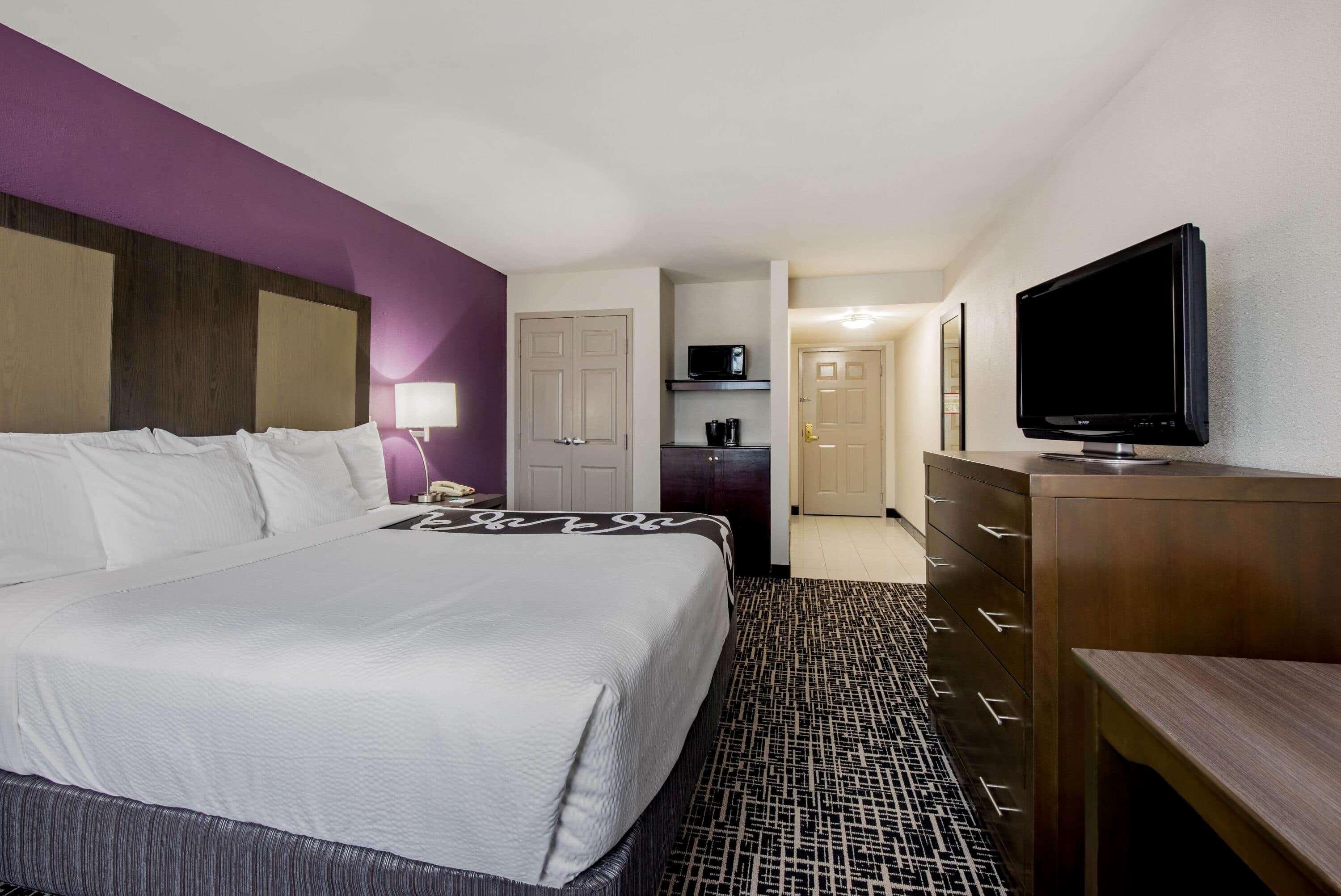 La Quinta Inn By Wyndham West Long Branch Nj Shore Area Экстерьер фото