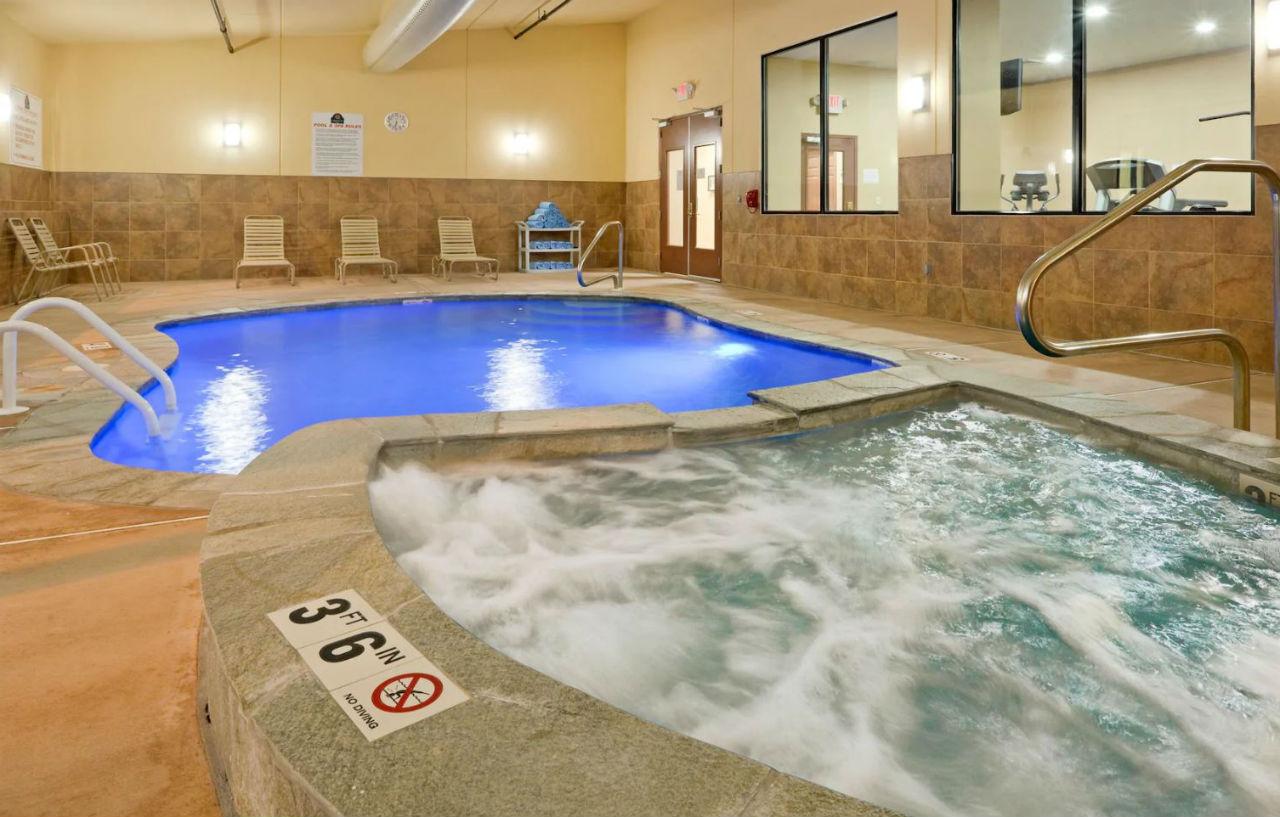 La Quinta Inn By Wyndham West Long Branch Nj Shore Area Экстерьер фото